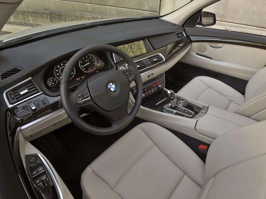  BMW 535i Gran Turismo 2009 года  (US) (фото 5 из 7)